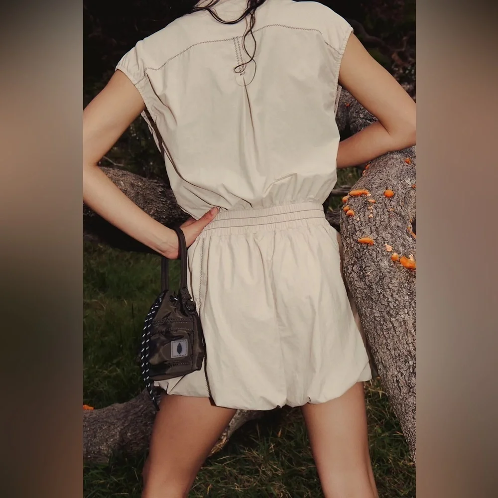 FREE PEOPLE “Grassroots Shortsie” Beige Zip-Up Romper Medium NWT